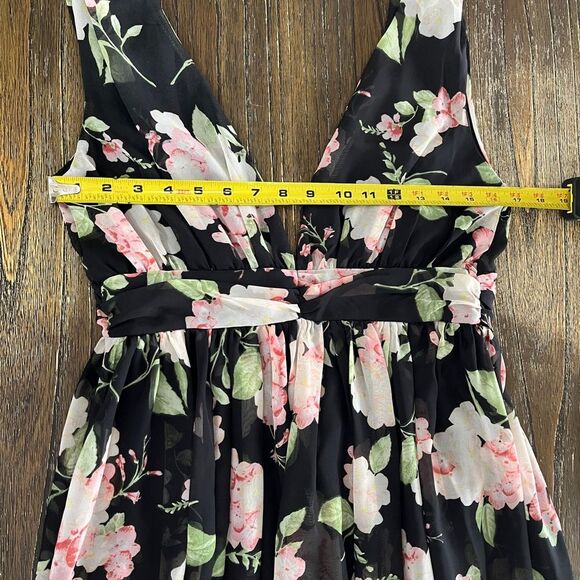 Windsor Black Floral Plunge Maxi Gown with Slit size Small - Picture 10 of 14